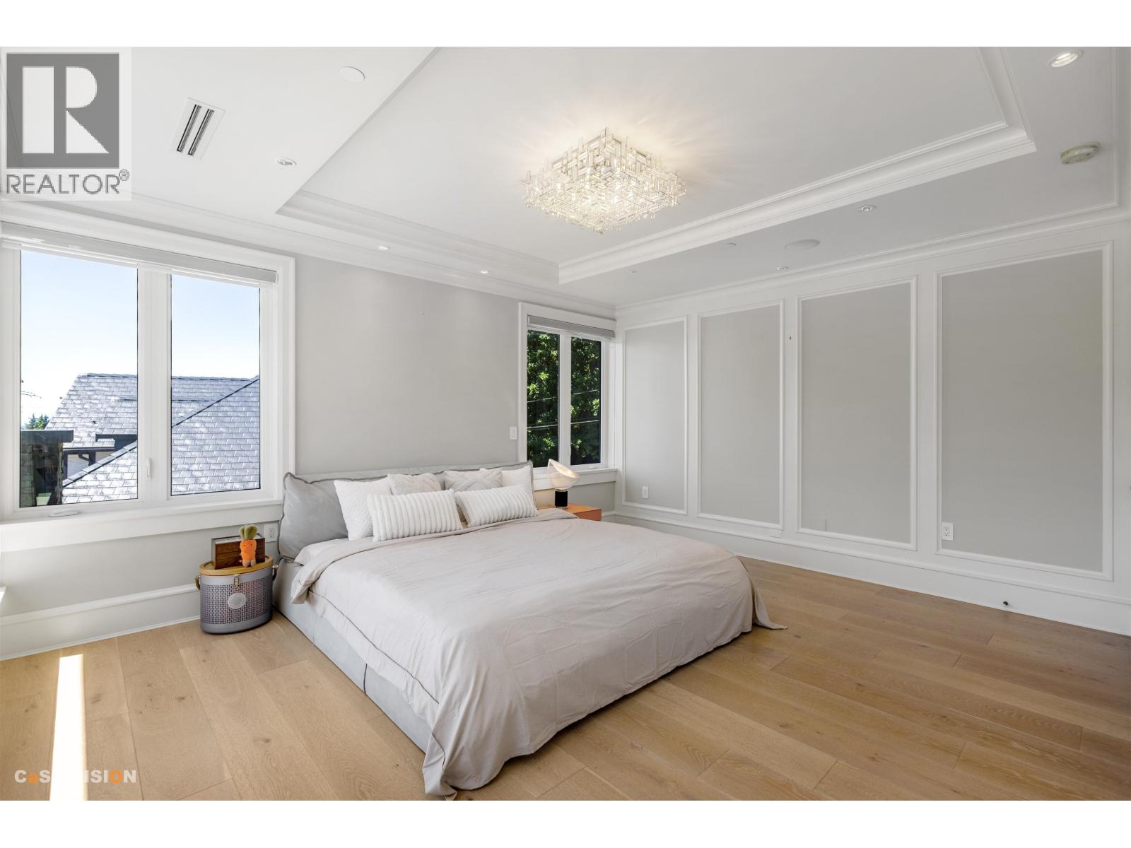 991 CROSS CREEK ROAD, West Vancouver