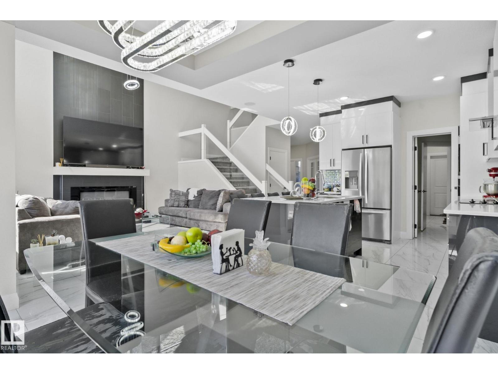 6423 175 AV NW - 20