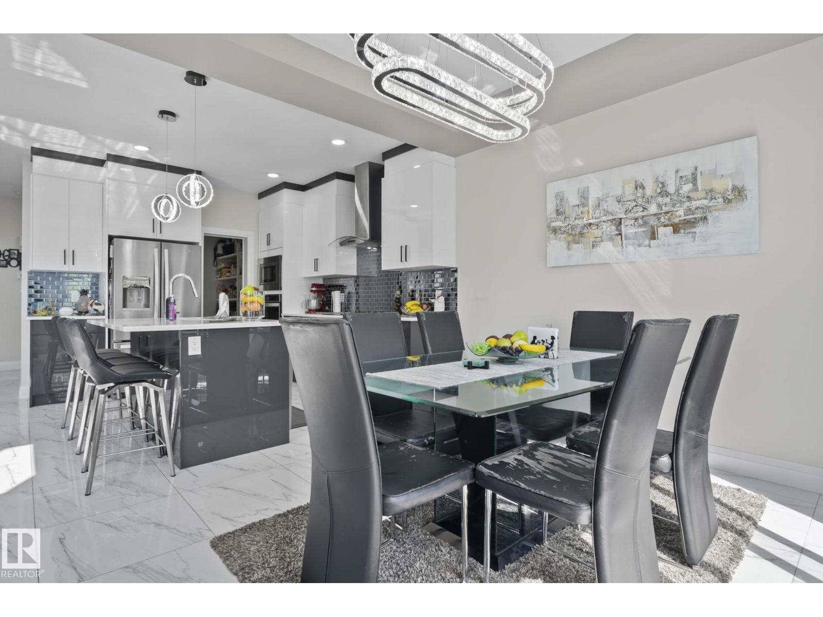 6423 175 AV NW - 19