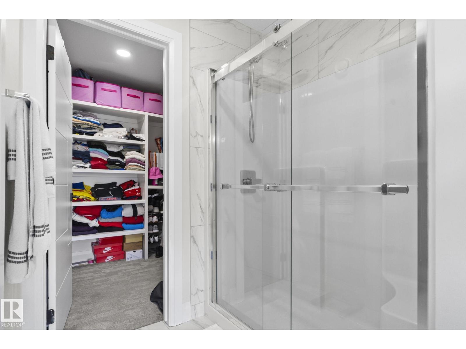 6423 175 AV NW - 36