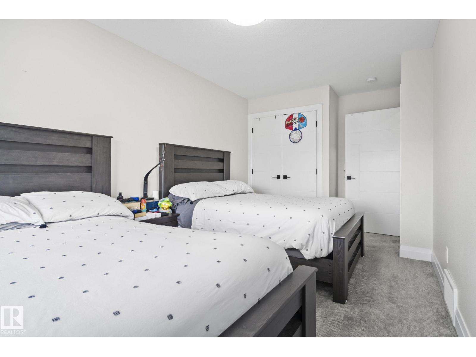 6423 175 AV NW - 42