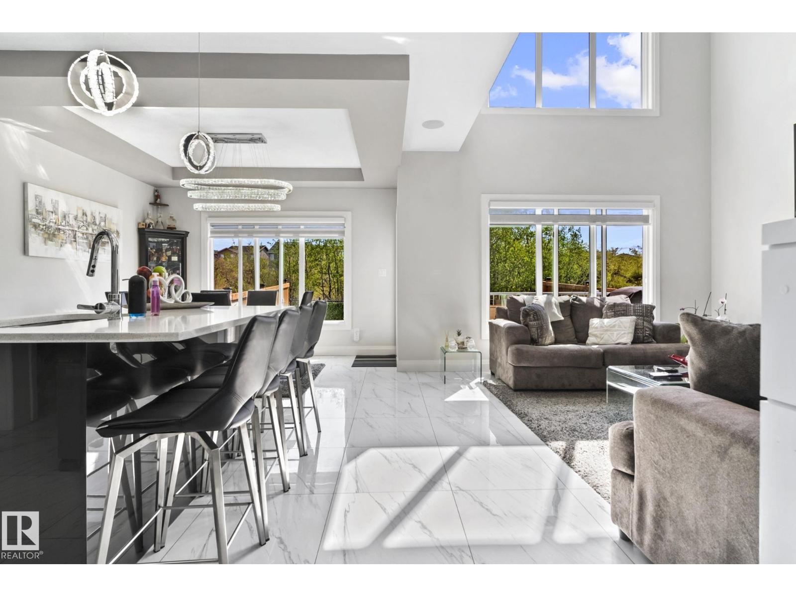 6423 175 AV NW - 10
