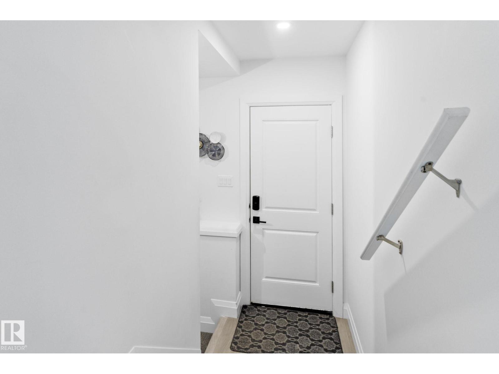 6423 175 AV NW - 57