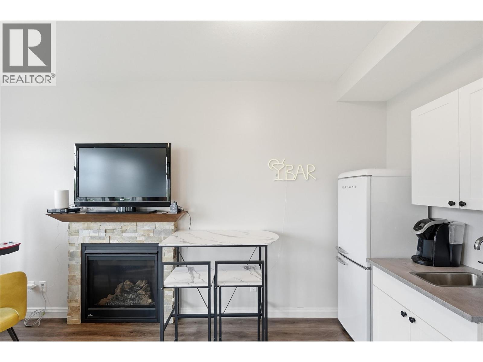 #271 2450 Radio Tower Road - 34