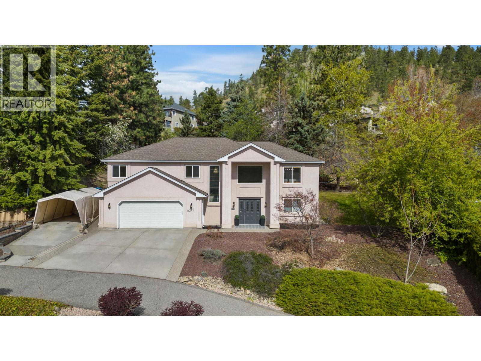  2321 Lillooet Crescent, Kelowna
