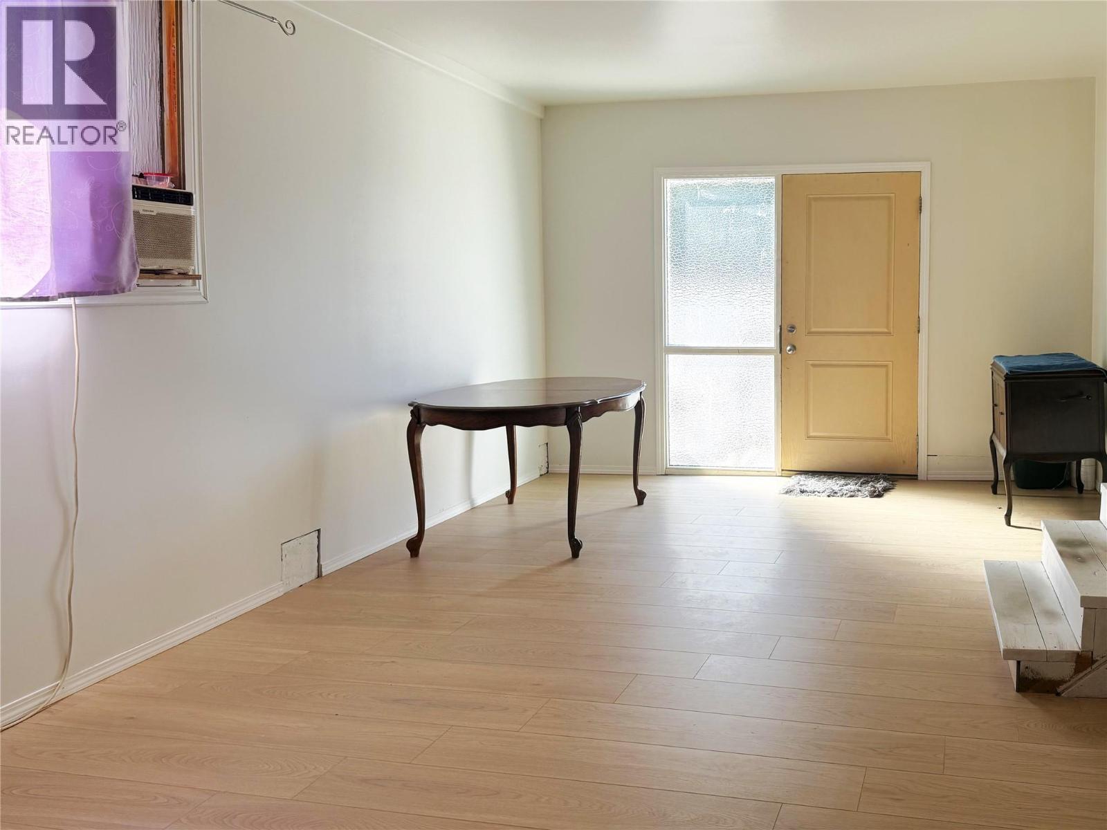 1359 HAMILTON Street - 10