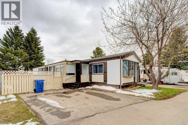162, 6724 17 Avenue SE - 3
