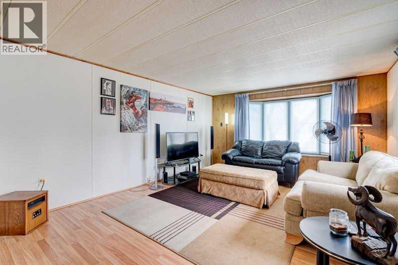 162, 6724 17 Avenue SE - 8