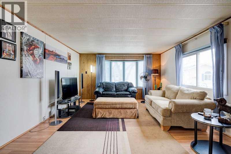162, 6724 17 Avenue SE - 9