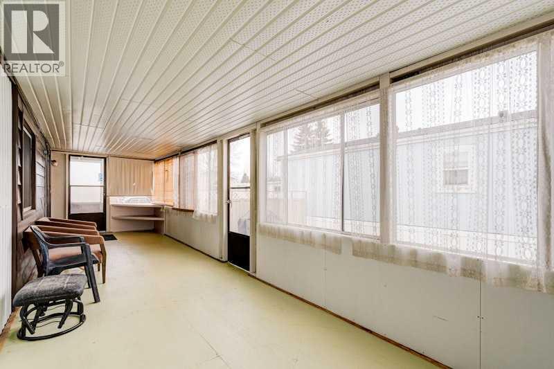 162, 6724 17 Avenue SE - 5