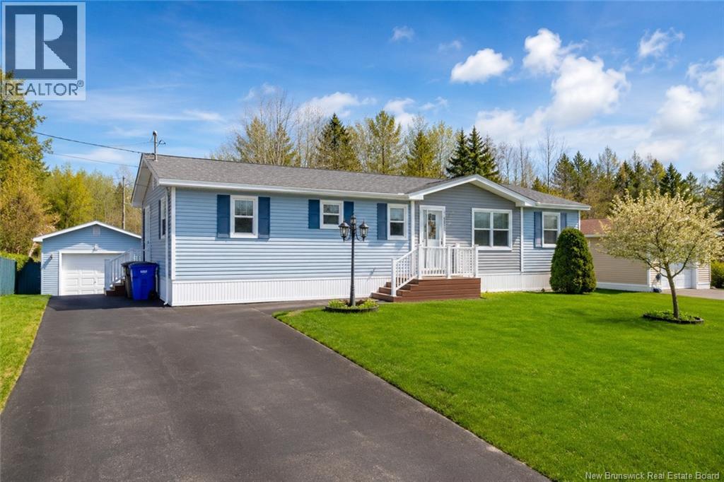899 Rue Janick - 1