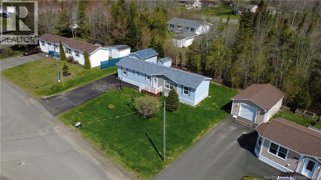 899 Rue Janick - 12