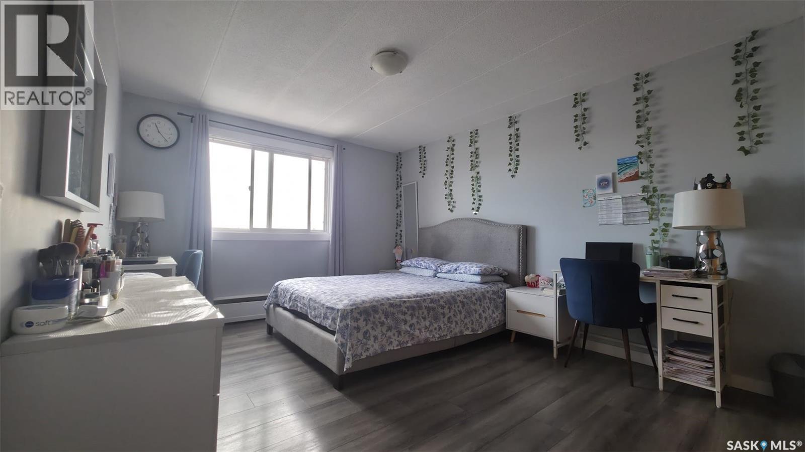 #17 2620 5th AVENUE N - 10