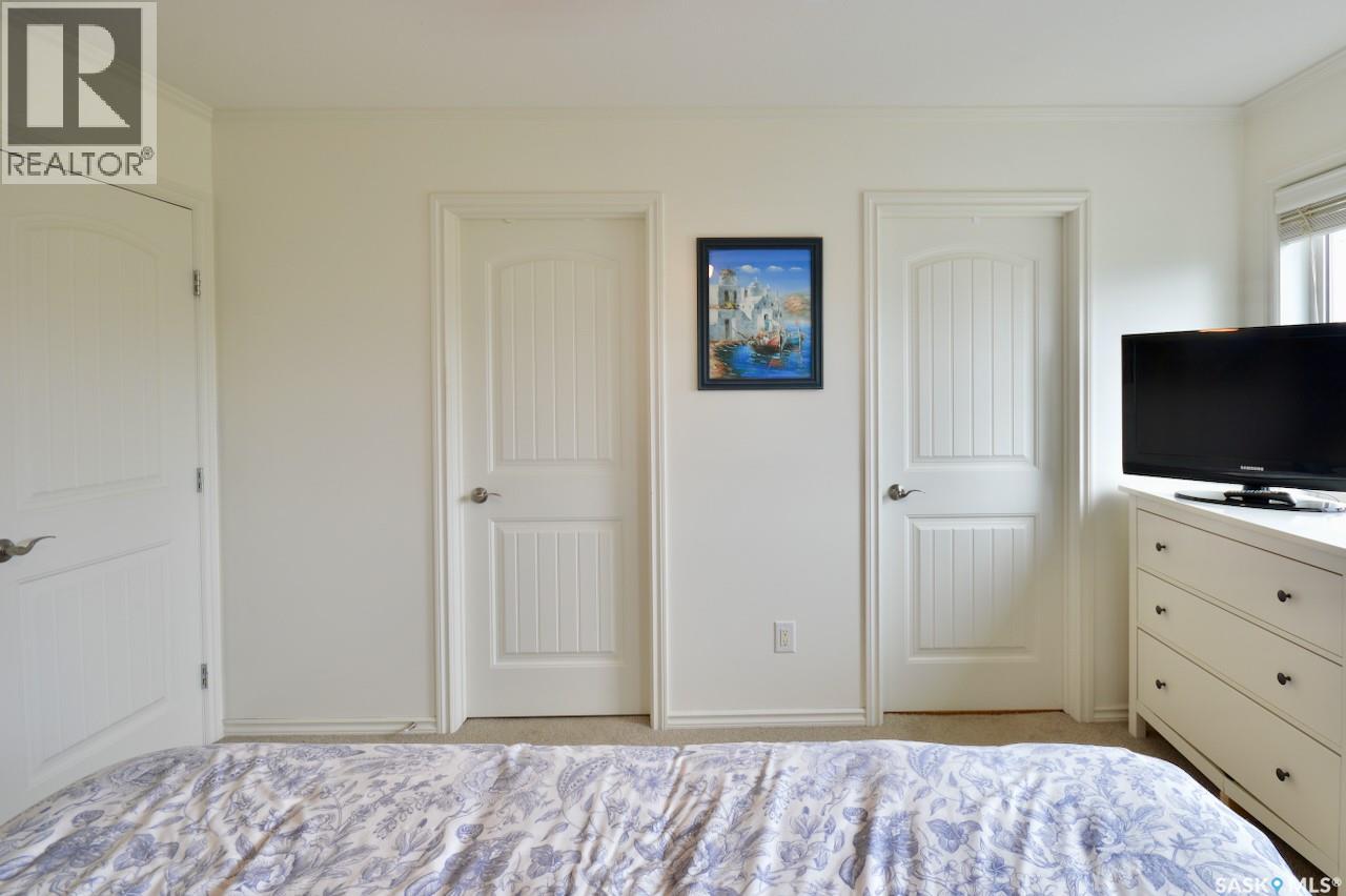 1018 Willowgrove CRESCENT — photo 43