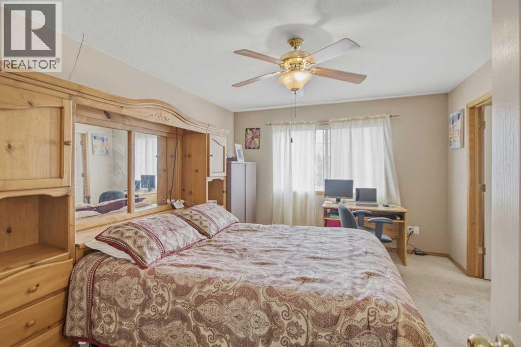 88 Willowbrook Crescent NW — photo 16