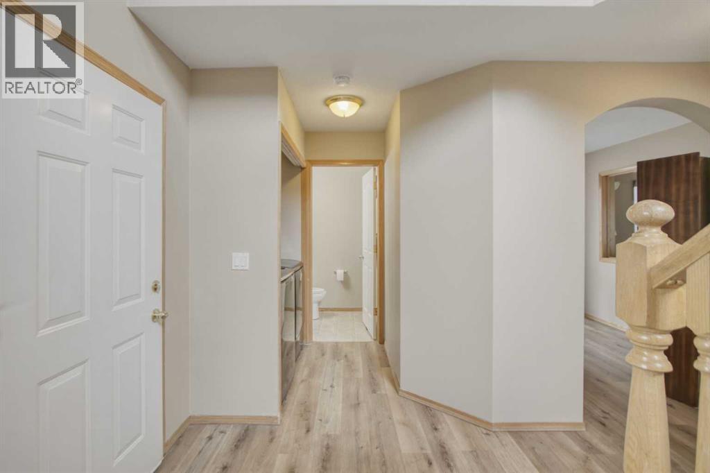 88 Willowbrook Crescent NW - photo 3
