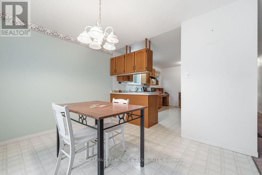 130 TOWN LINE ROAD - 25