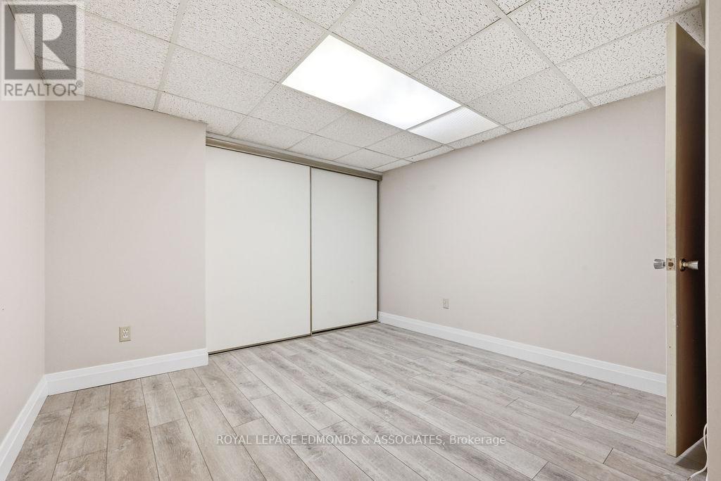 130 TOWN LINE ROAD - 38