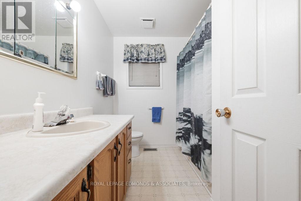 130 TOWN LINE ROAD - 26