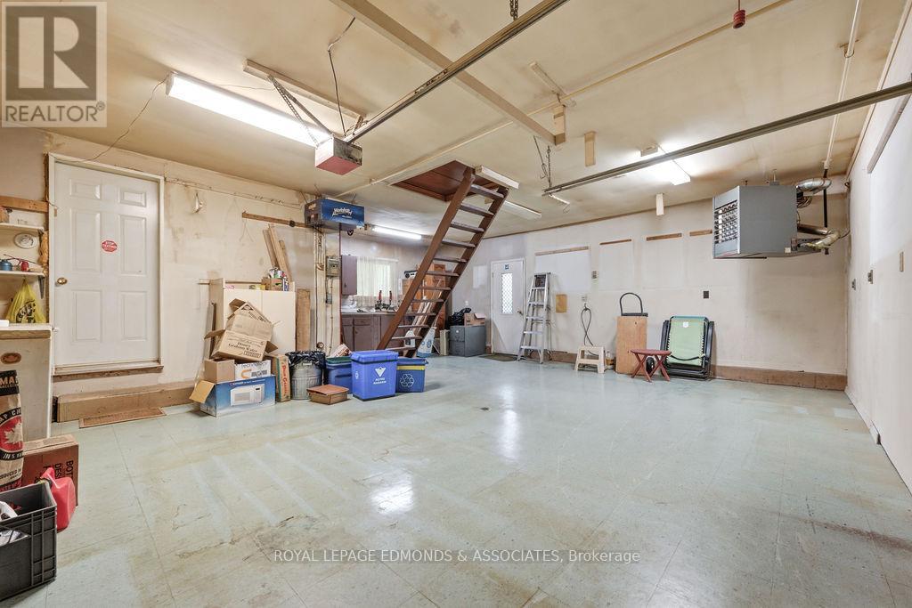 130 TOWN LINE ROAD - 41