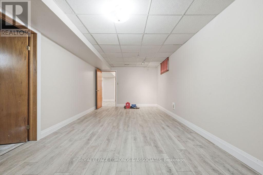 130 TOWN LINE ROAD - 37