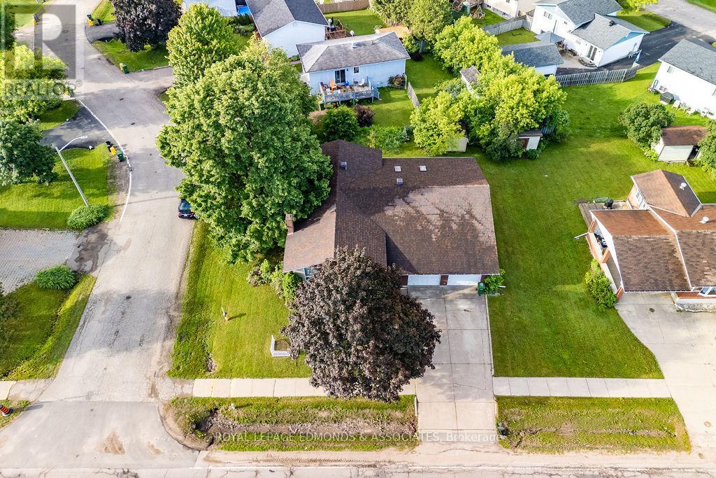 130 TOWN LINE ROAD - 47