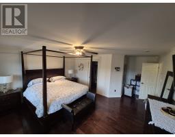 54 Forest River Road thumbnail 15