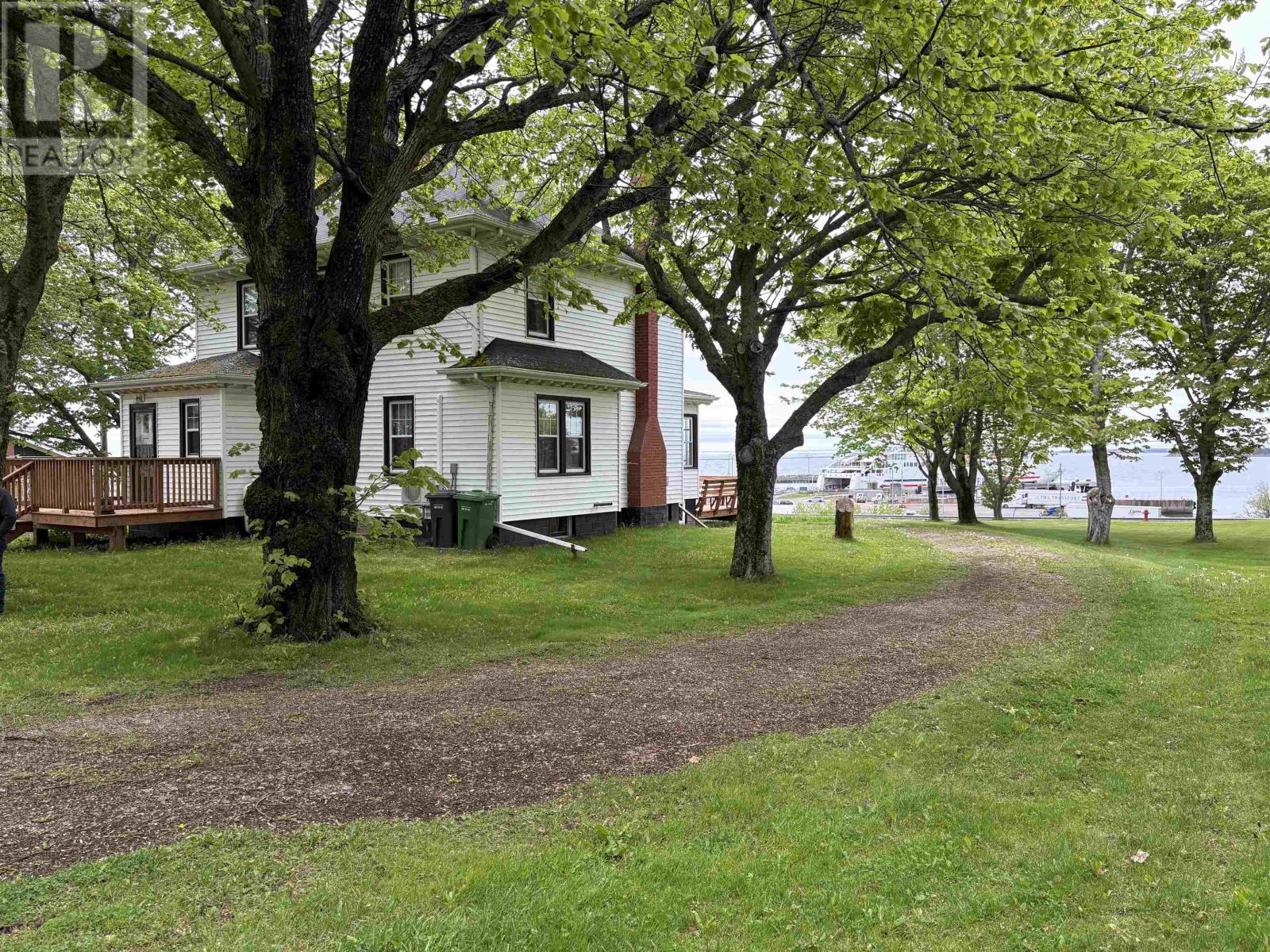 31 BREAKWATER Street - 3