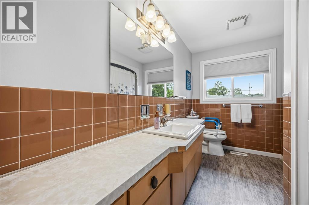 197 BORDEN STREET - 13