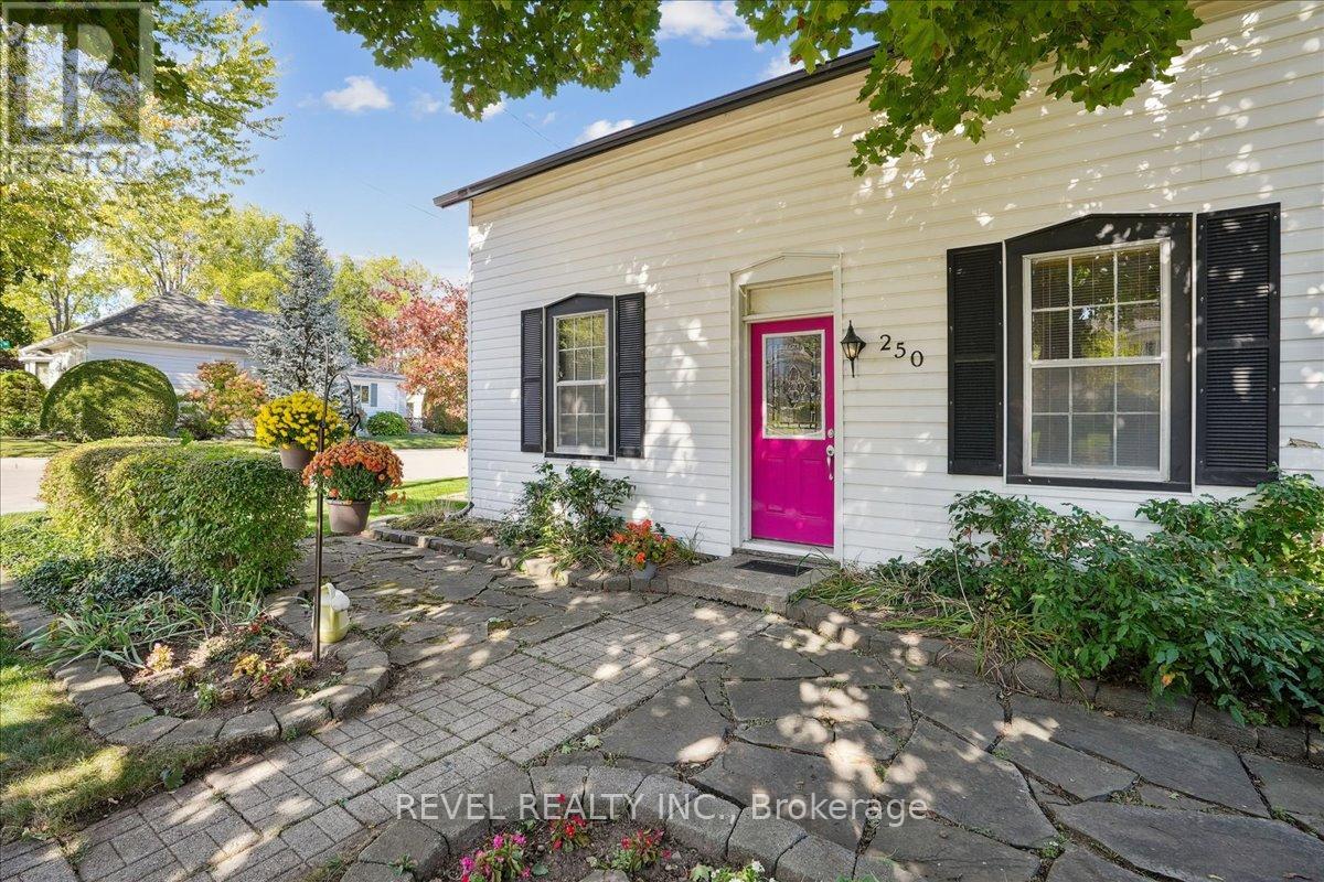250 MILL STREET N - 5