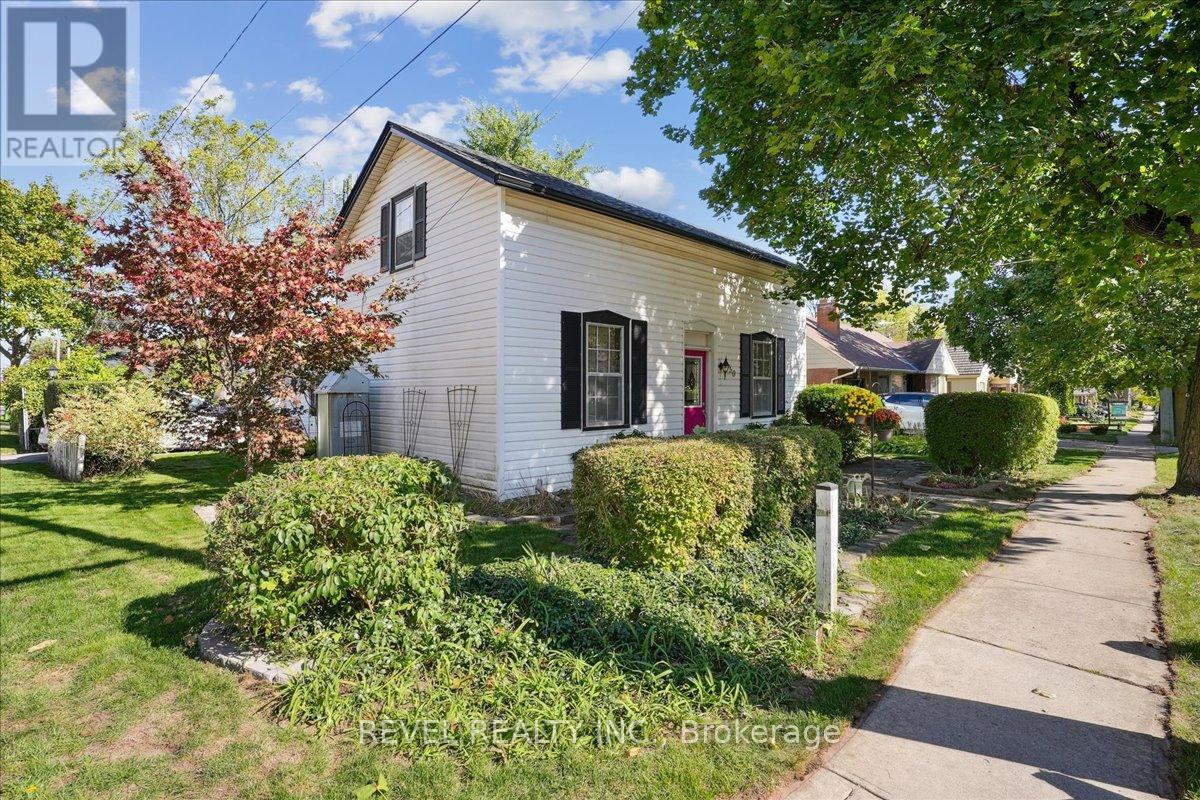 250 MILL STREET N - 2