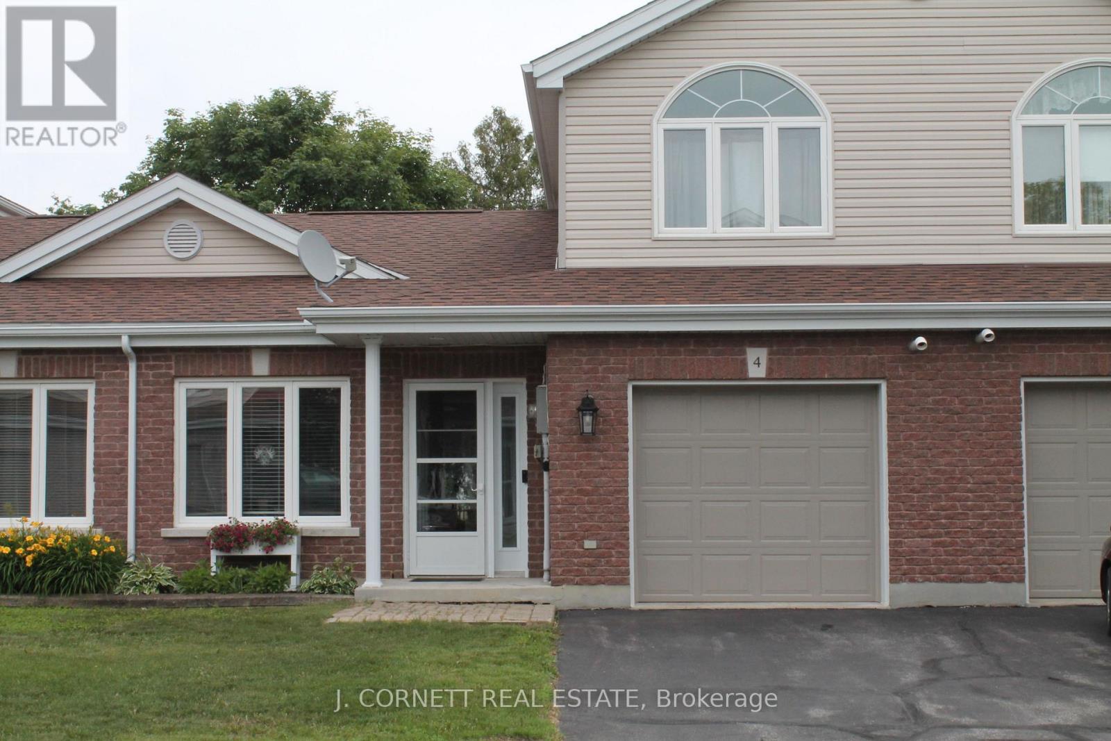 #4 3 MAPLE STREET N - 1
