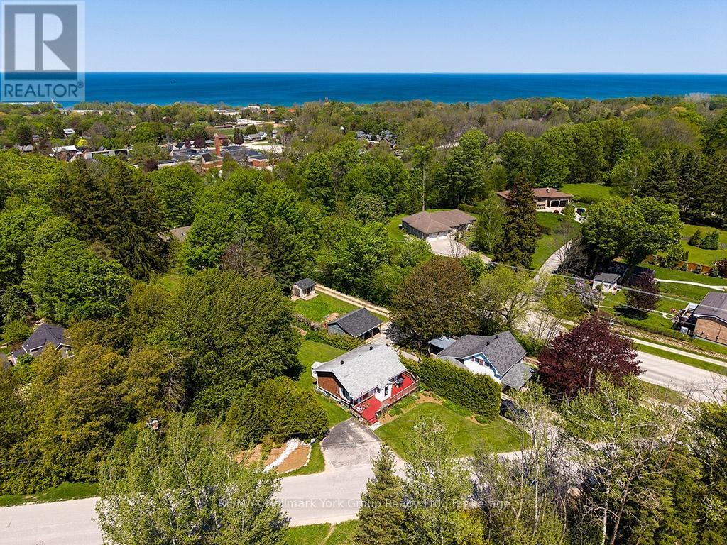 88 GRAY AVENUE - 3