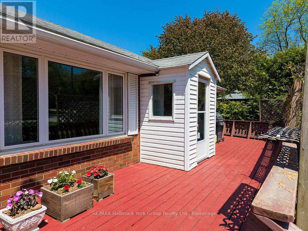 88 GRAY AVENUE - 6