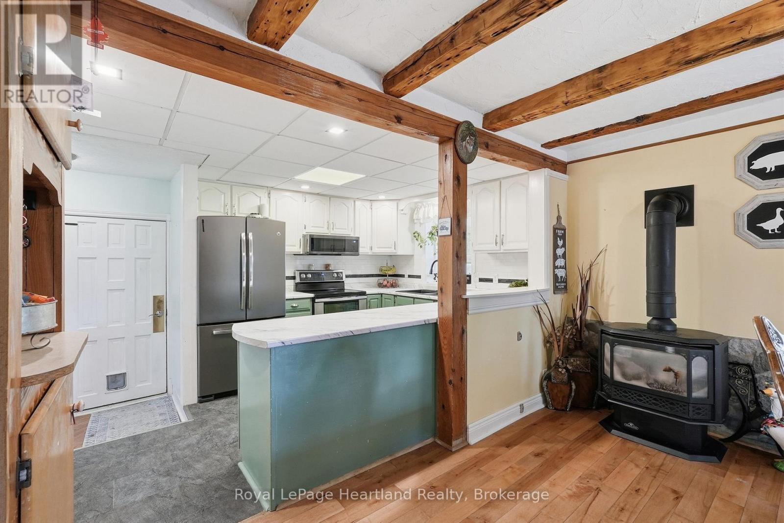 482 CONCESSION 8 - 13
