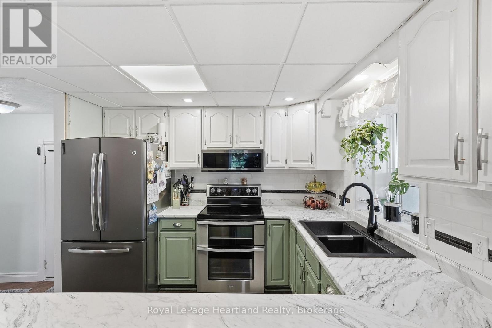 482 CONCESSION 8 - 16