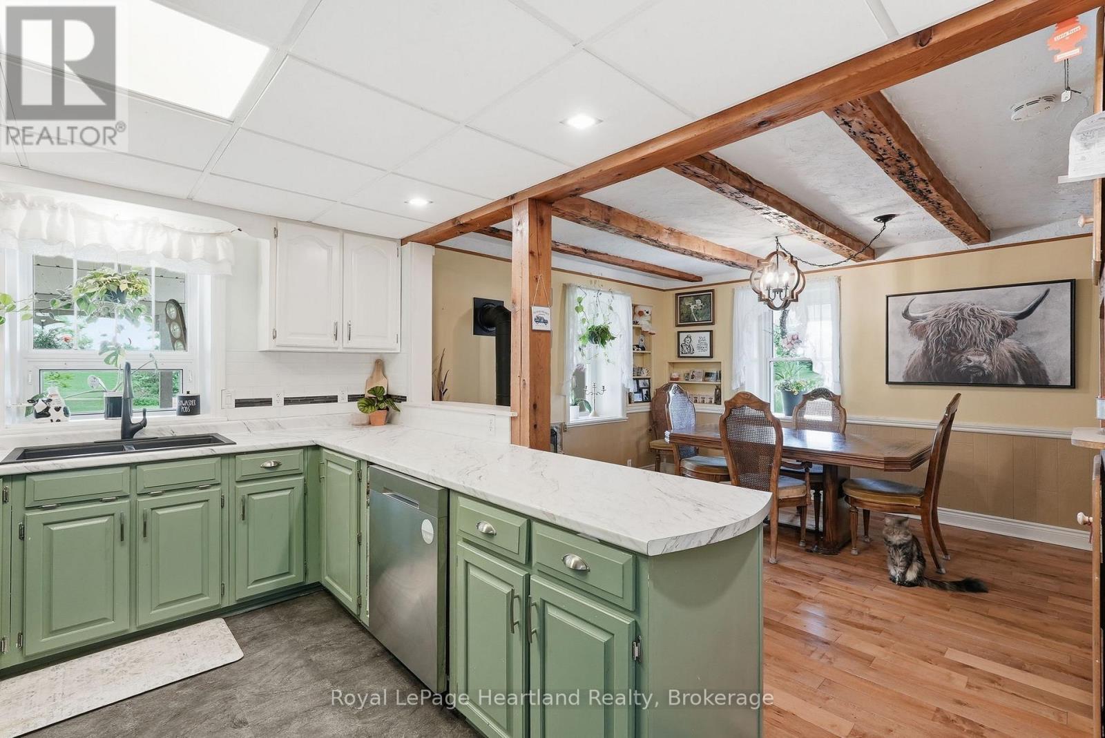 482 CONCESSION 8 - 17