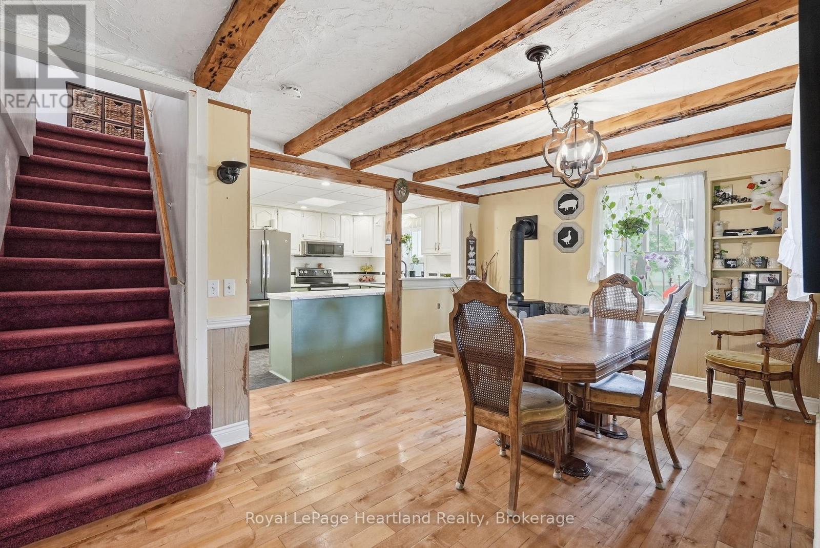 482 CONCESSION 8 - 18