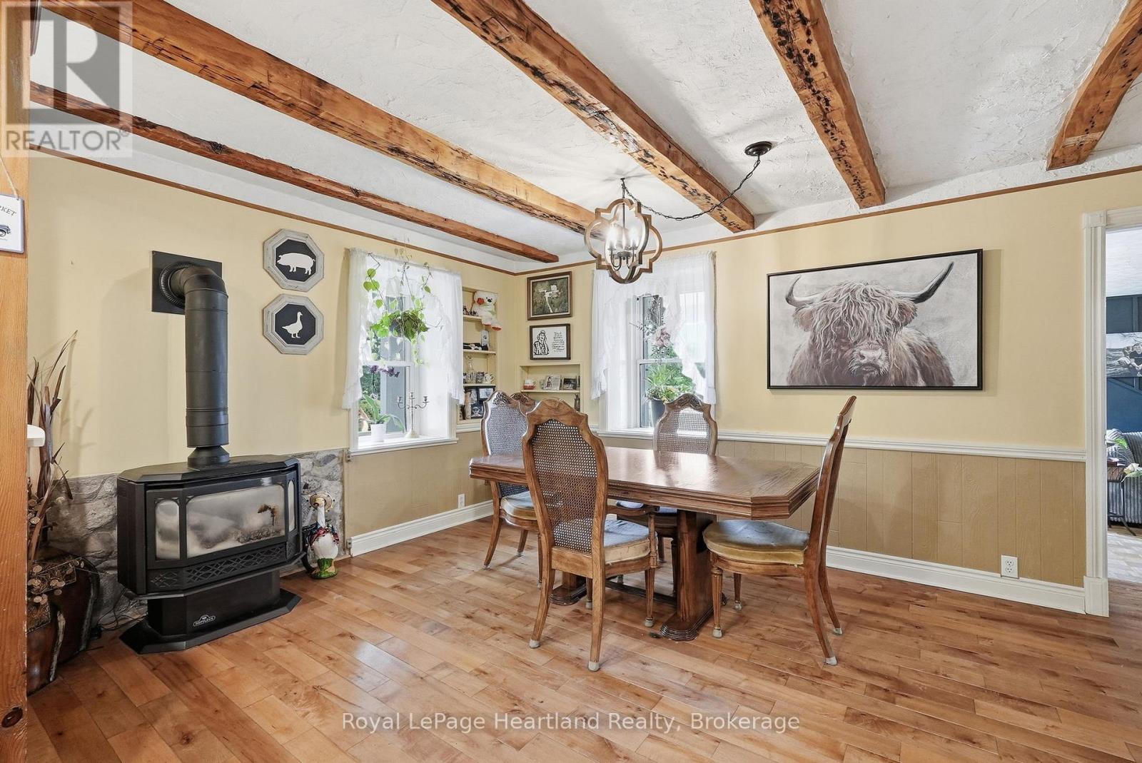 482 CONCESSION 8 - 20