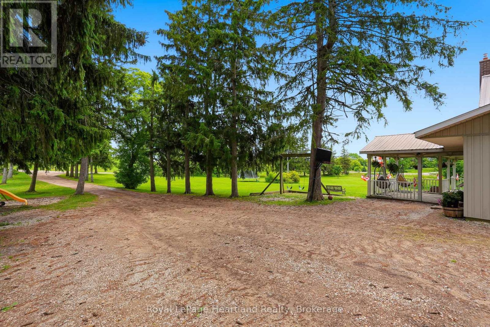 482 CONCESSION 8 - 6