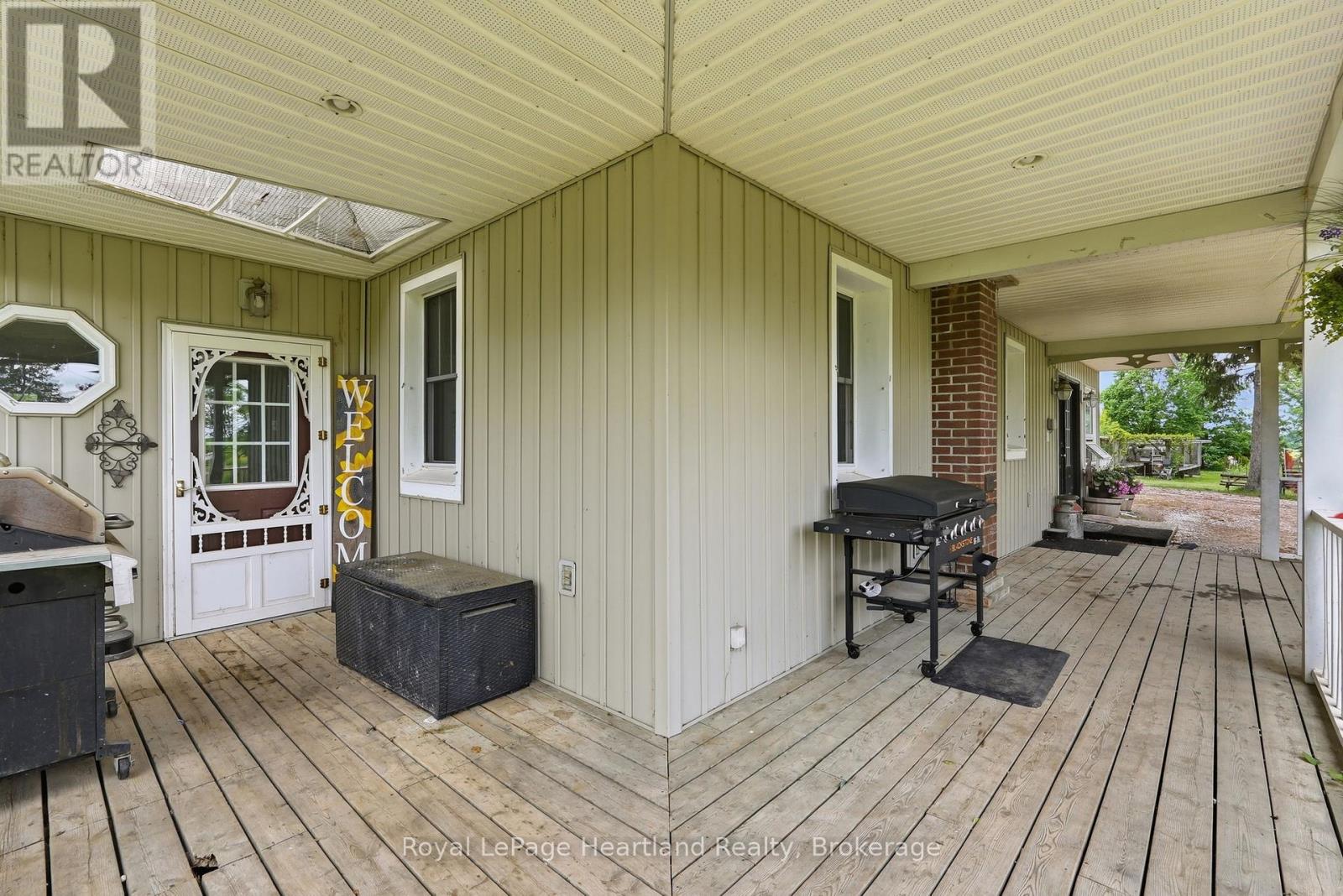 482 CONCESSION 8 - 8