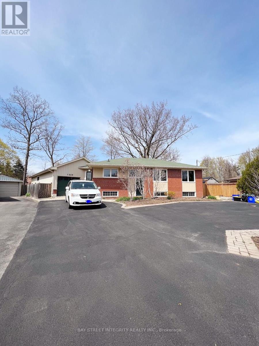 Photo of 1339 Pinegrove Road