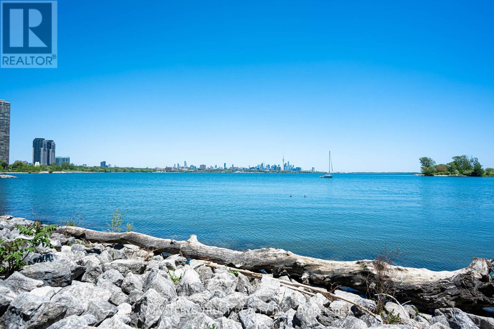##1109 56 ANNIE CRAIG DRIVE - 17