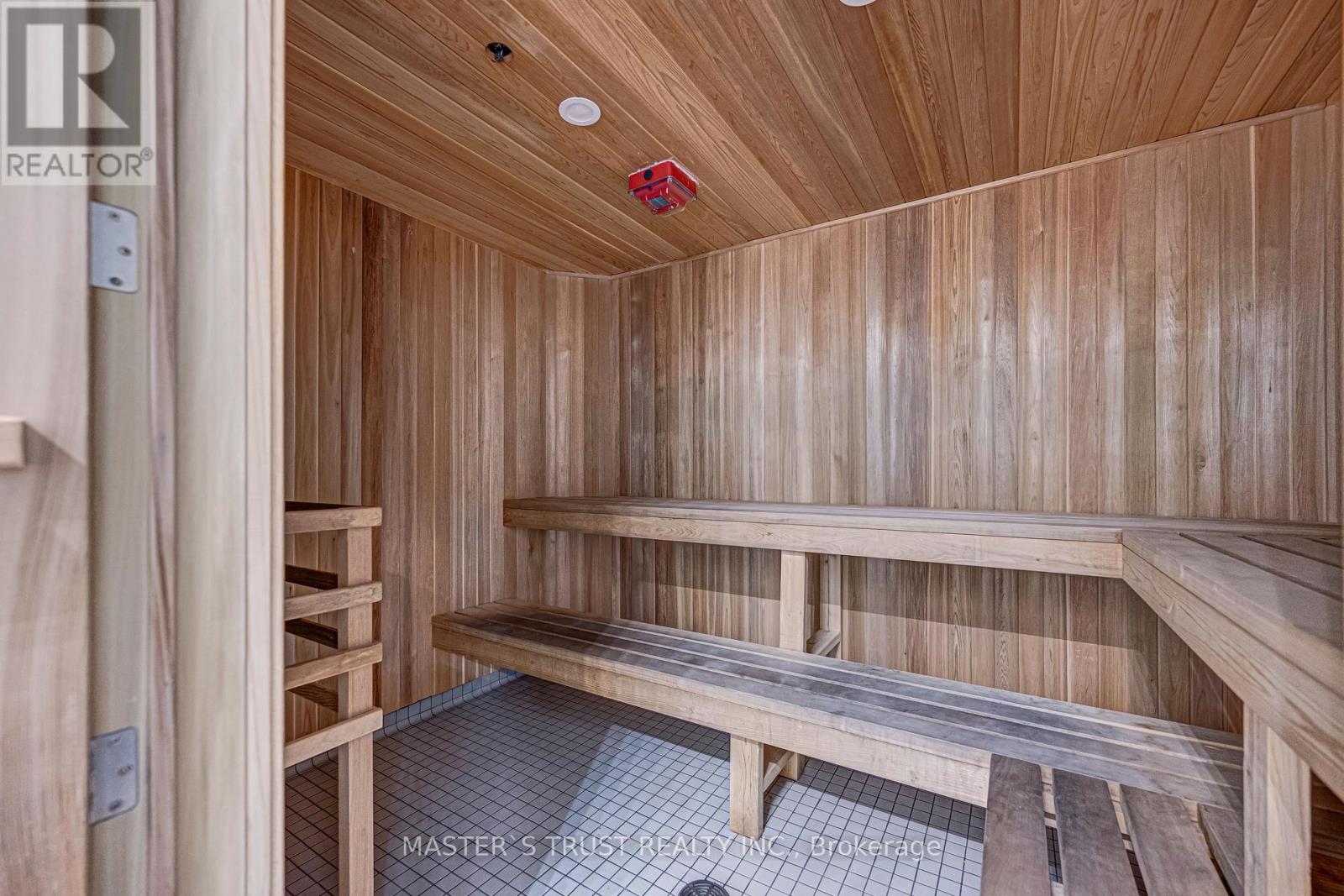 ##1109 56 ANNIE CRAIG DRIVE - 19