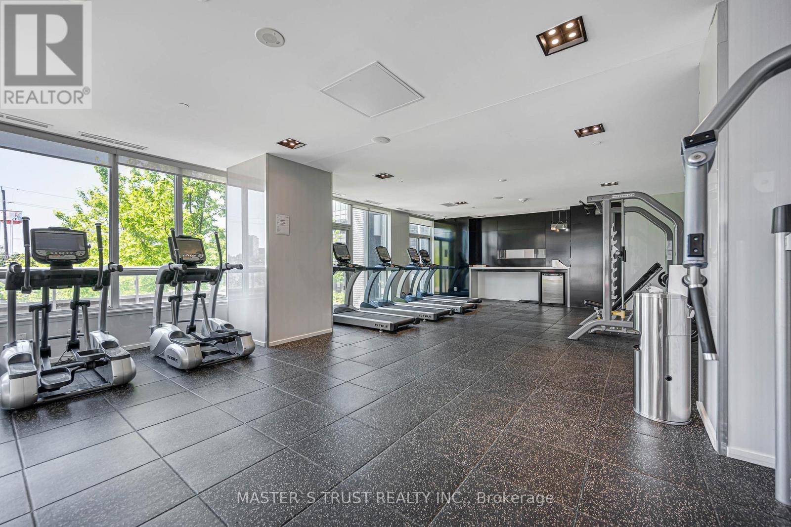 ##1109 56 ANNIE CRAIG DRIVE - 20