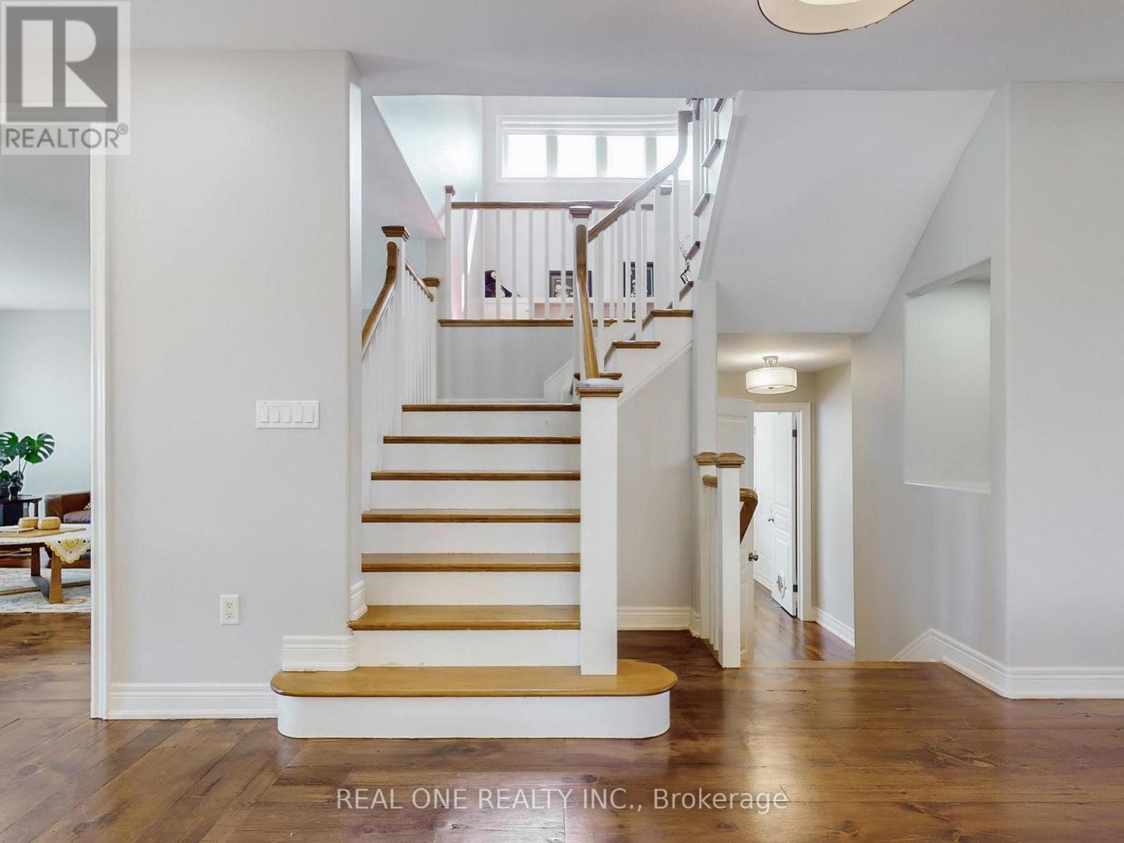 26 MATTHEWS COURT - 21