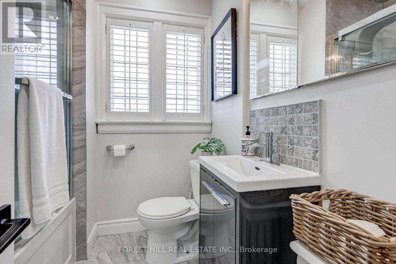 607 SPADINA ROAD - 20