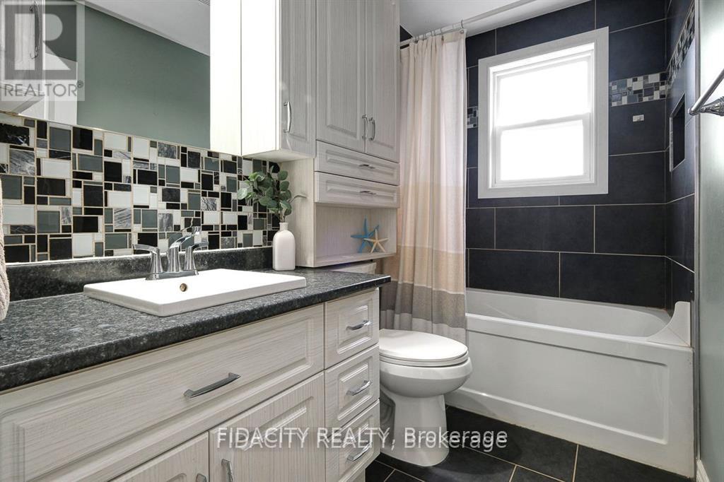 1336 ST JACQUES ROAD - 11
