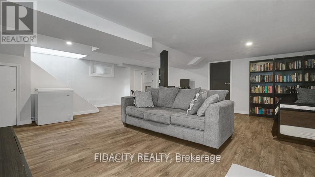 1336 ST JACQUES ROAD - 15