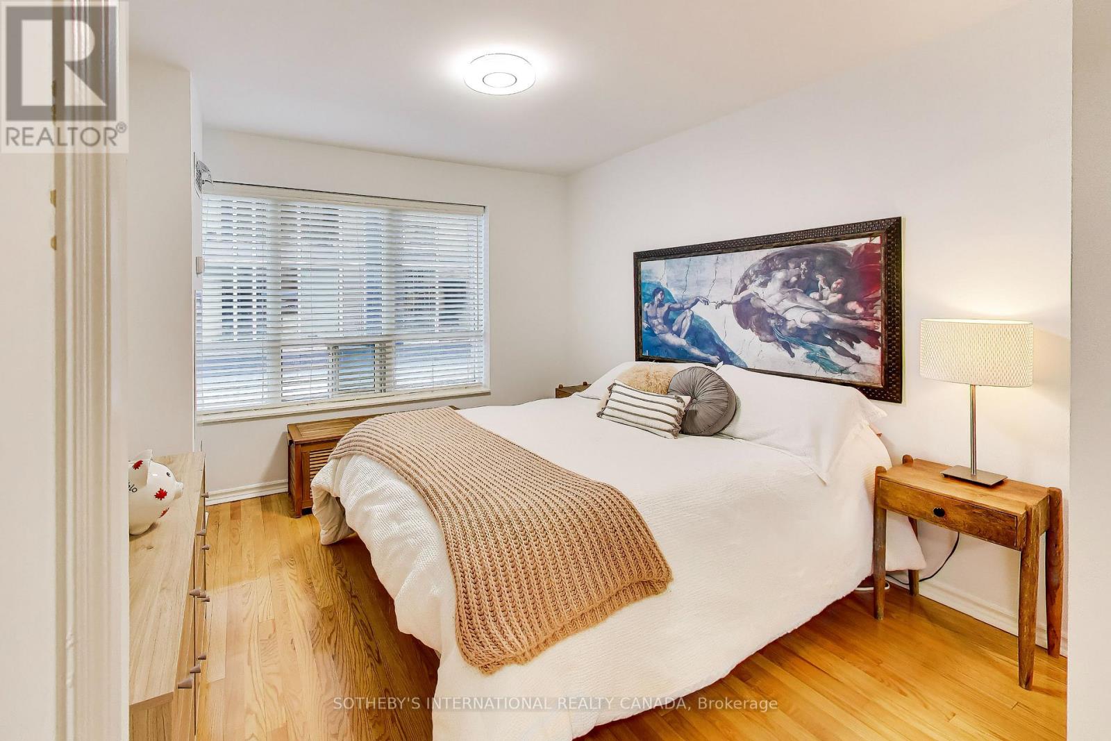 #1005 270 WELLINGTON STREET W - 15